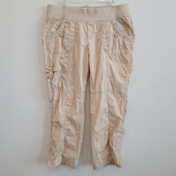 Duo Maternity Beige Pants/Capris Size Large - Picture 12 of 12